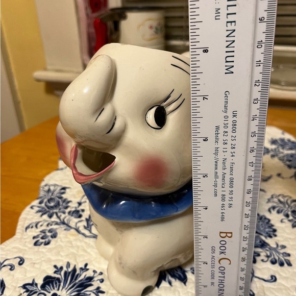 Disney Vintage Dumbo 2 Quart Pitcher 1940’s - Picture 2 of 10